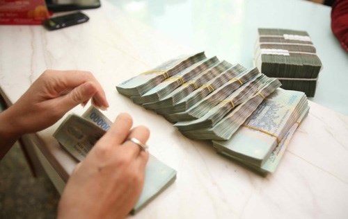 Mượn tiền ngân hàng